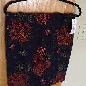NWT LULAROE CASSIE MEDIUM SKIRT